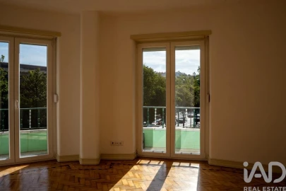 Apartamento T4 para Arrendamento em Avenidas Novas