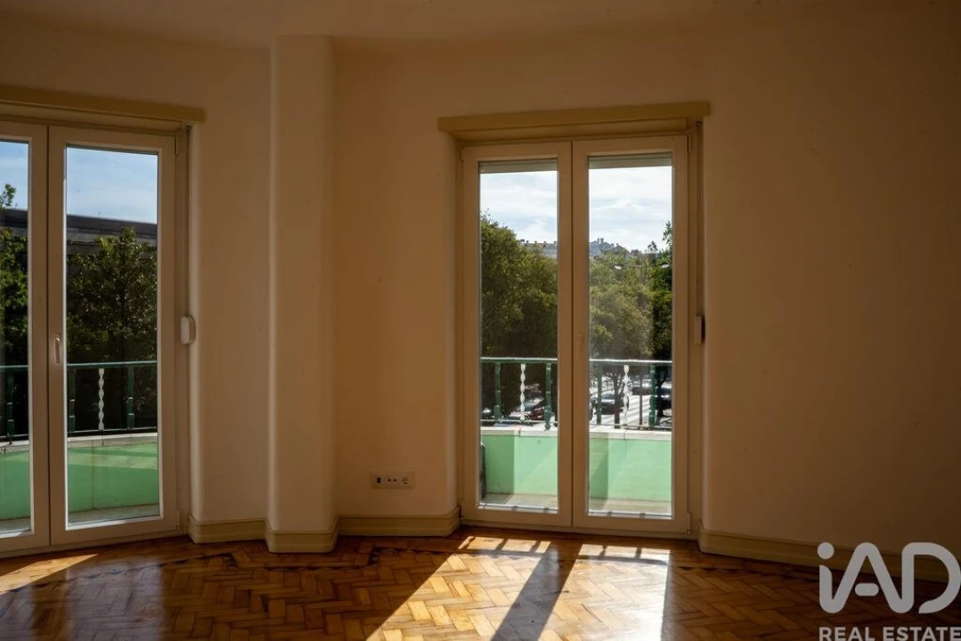 Apartamento T4 para Arrendamento em Avenidas Novas Foto 4