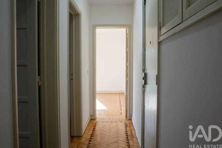 Apartamento T4 para Arrendamento em Avenidas Novas Foto 10