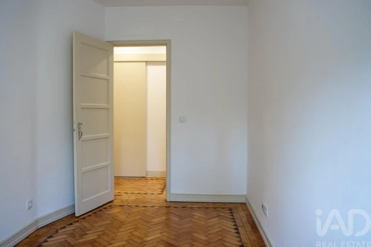 Apartamento T4 para Arrendamento em Avenidas Novas Foto 9