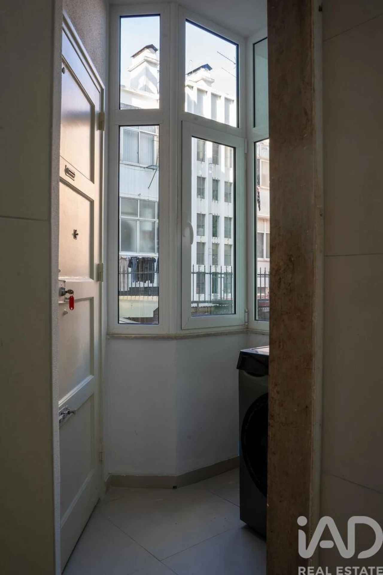 Apartamento T4 para Arrendamento em Avenidas Novas Foto 14