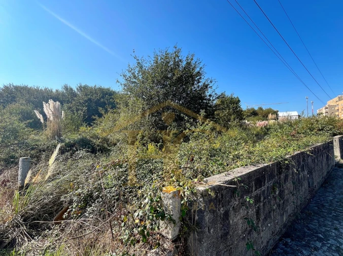 Terreno para Venda em Castêlo da Maia Foto 5