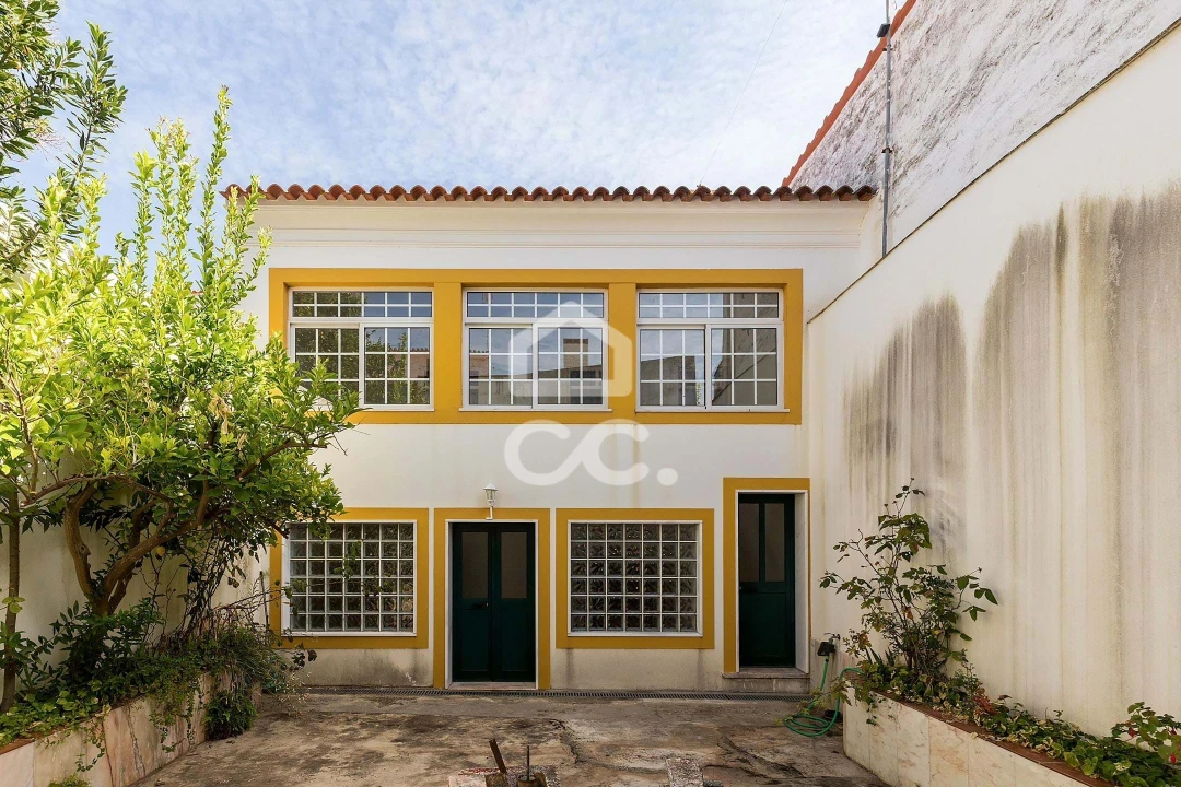 Moradia T12 para Venda em Nossa Senhora da Conceição e São Bartolomeu Foto 2