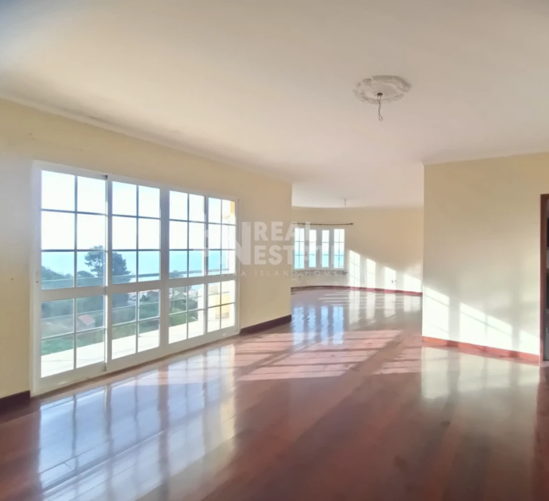 Moradia T3 para Venda em Canhas Foto 4