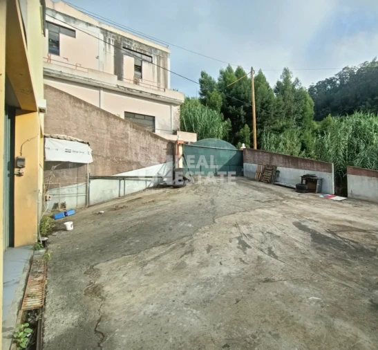 Moradia T3 para Venda em Canhas Foto 45