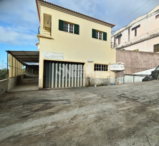 Moradia T3 para Venda em Canhas Foto 46