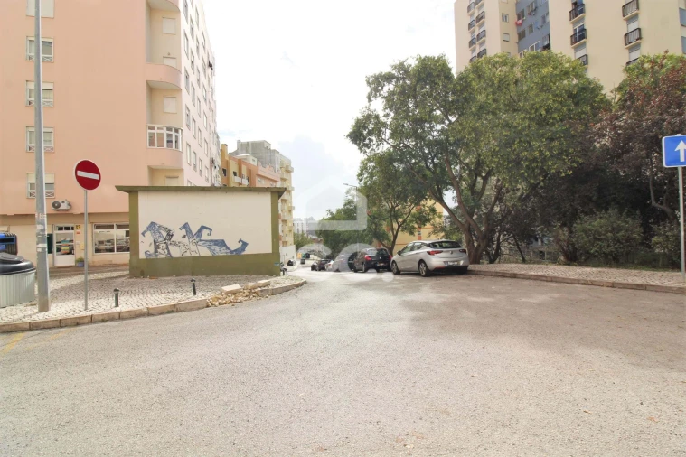 Apartamento T3 para Arrendamento em Odivelas Foto 22