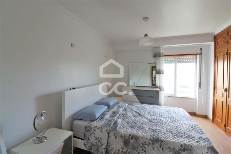 Apartamento T3 para Arrendamento em Odivelas Foto 9