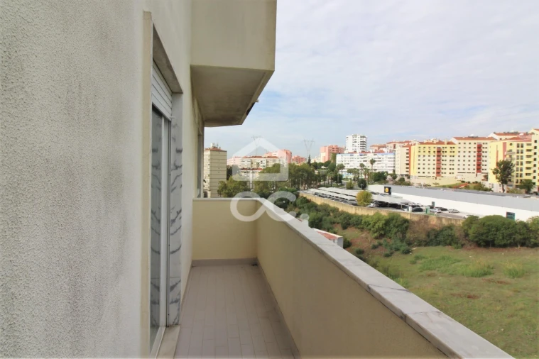 Apartamento T3 para Arrendamento em Odivelas Foto 17