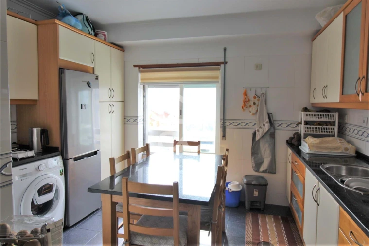 Apartamento T3 para Arrendamento em Odivelas Foto 5