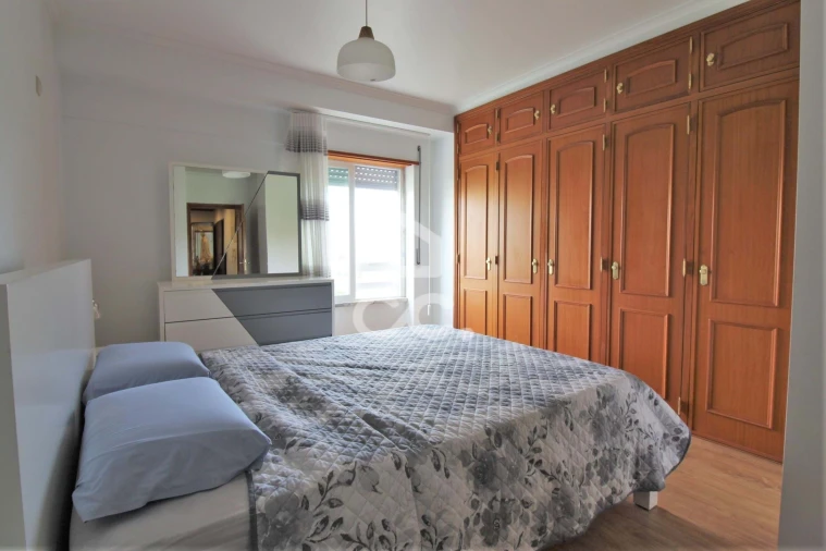 Apartamento T3 para Arrendamento em Odivelas Foto 8