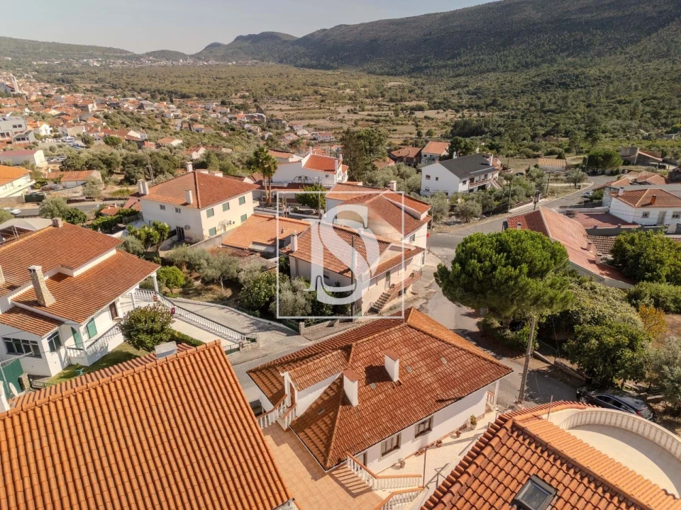 Moradia T3 para Venda em Mira de Aire Foto 2