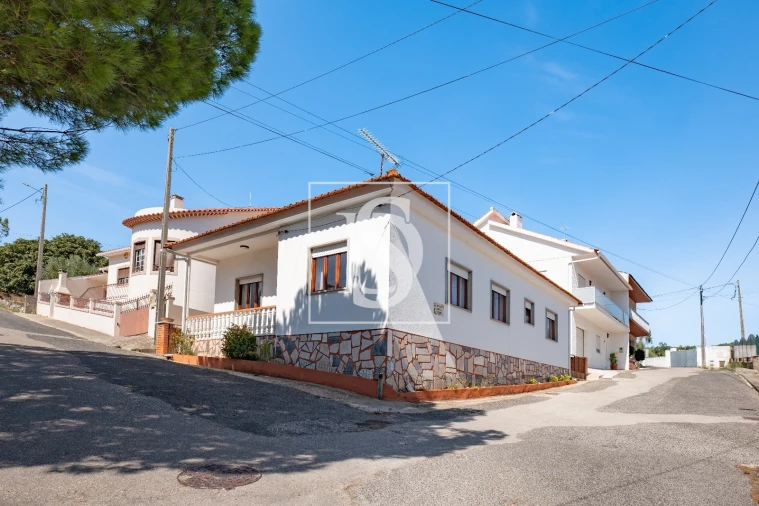 Moradia T3 para Venda em Mira de Aire