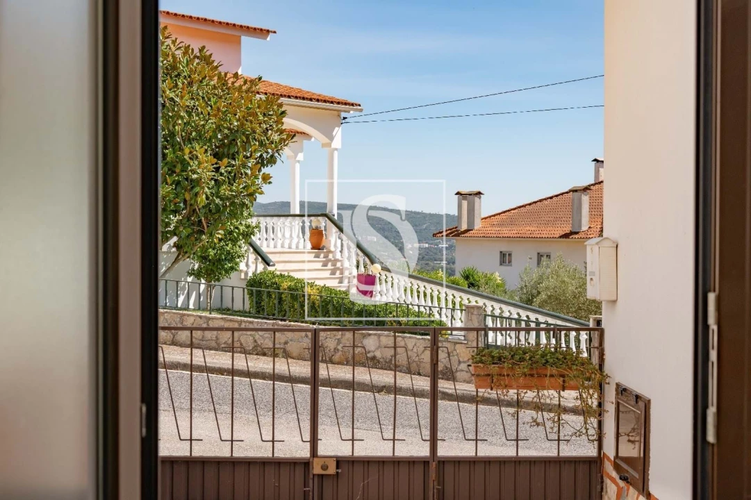 Moradia T3 para Venda em Mira de Aire Foto 23