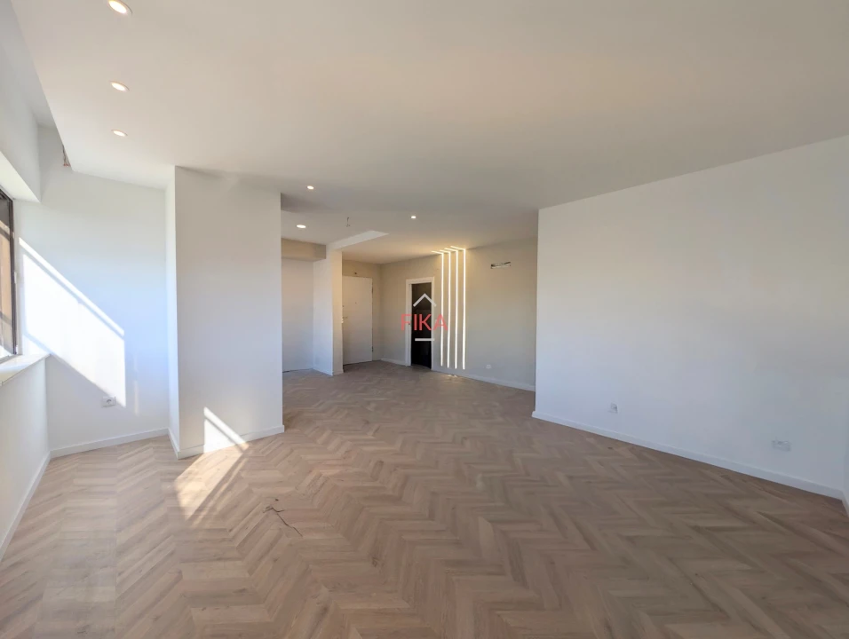 Apartamento T3 para Venda em União das Freguesias de Setúbal Foto 2