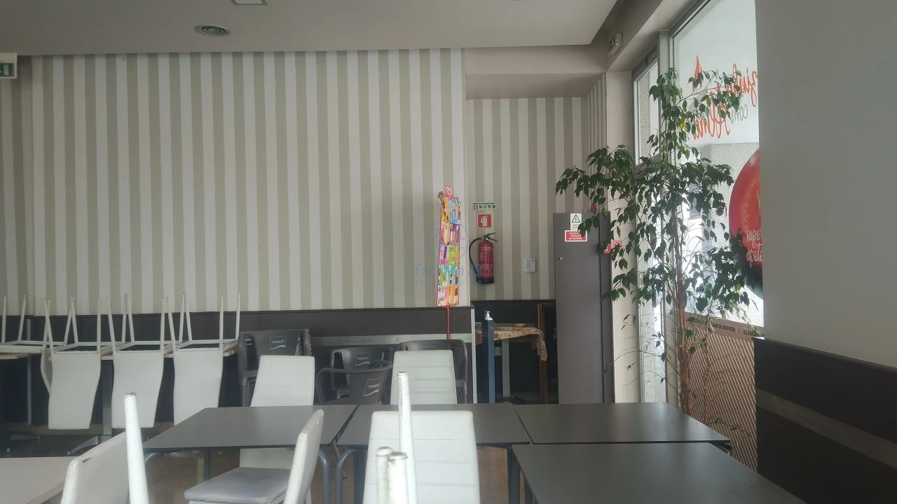 Negócio para Venda em Pedrouços Foto 7