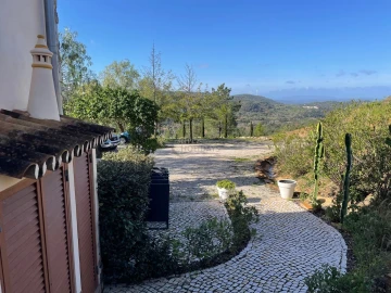 Moradia T5 para Venda em Loule (São Clemente)