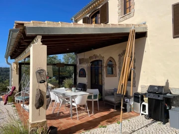 Moradia T5 para Venda em Loule (São Clemente)