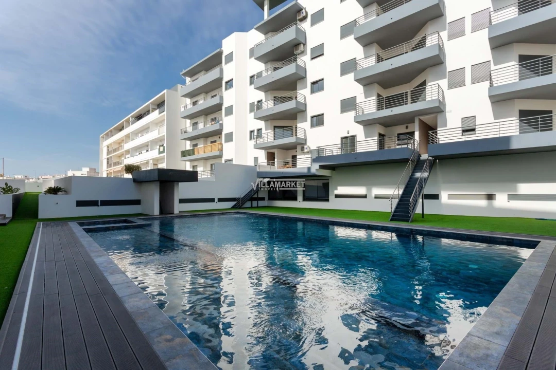 Apartamento T3 para Venda em Quelfes Foto 1