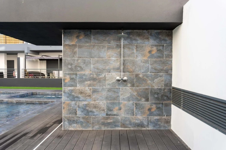 Apartamento T3 para Venda em Quelfes Foto 26