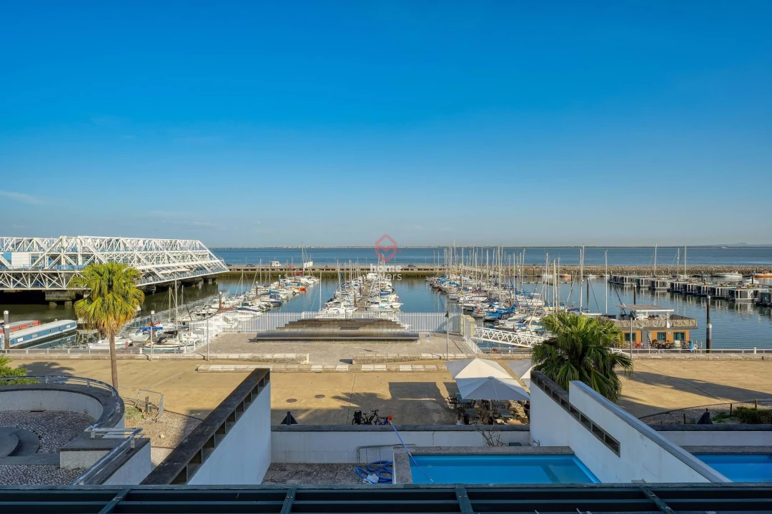 Apartamento T2 para Venda em Parque das Nações Foto 1