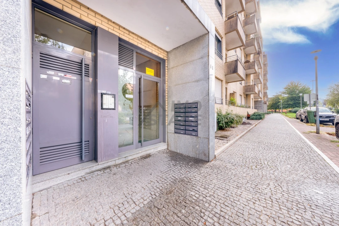 Apartamento T2 para Venda em Valongo Foto 2