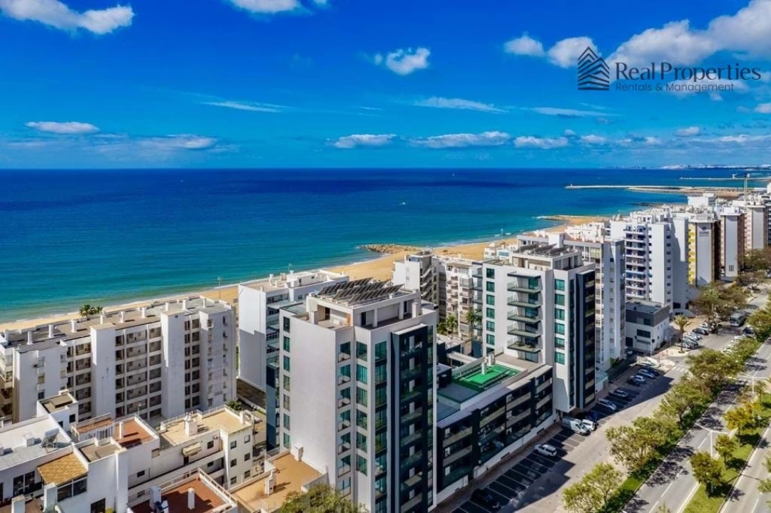 Apartamento T2 para Arrendamento em Quarteira Foto 2