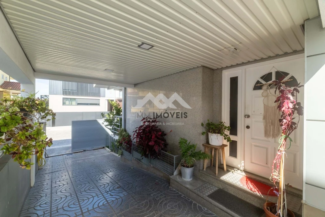 Moradia T4 para Venda em Cidade da Maia Foto 13