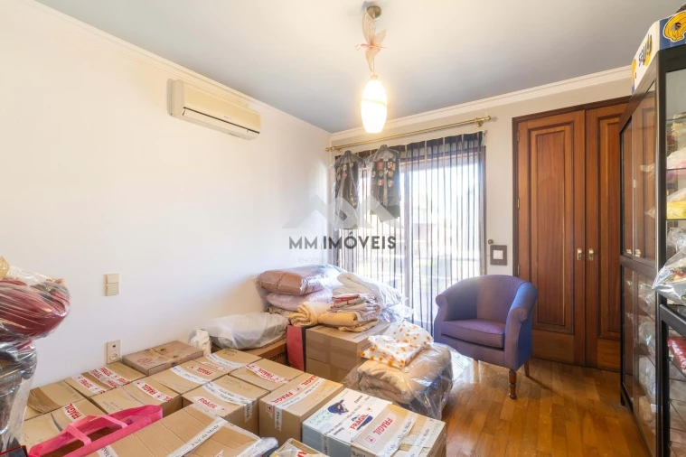 Moradia T4 para Venda em Cidade da Maia Foto 43