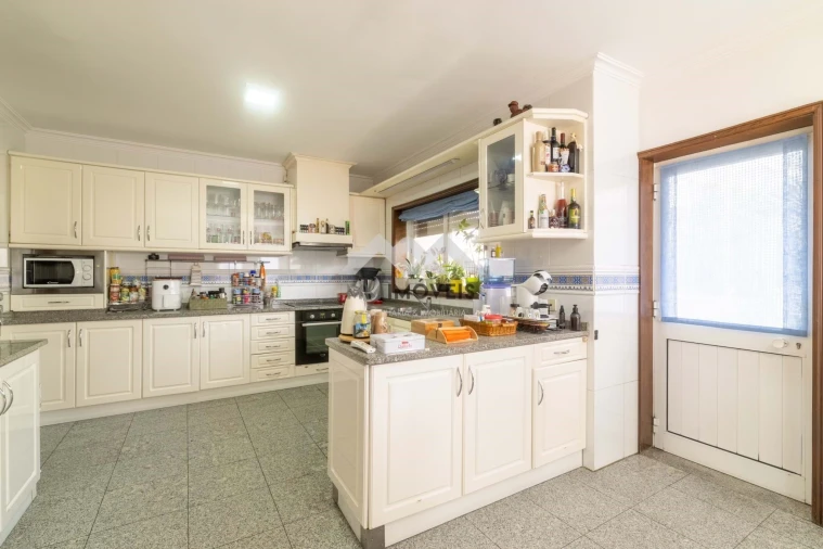 Moradia T4 para Venda em Cidade da Maia Foto 24