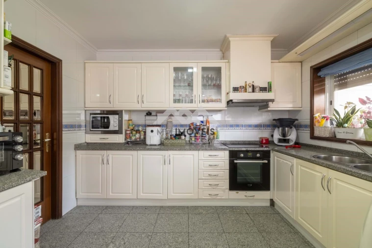 Moradia T4 para Venda em Cidade da Maia Foto 21