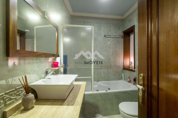 Moradia T4 para Venda em Cidade da Maia Foto 37