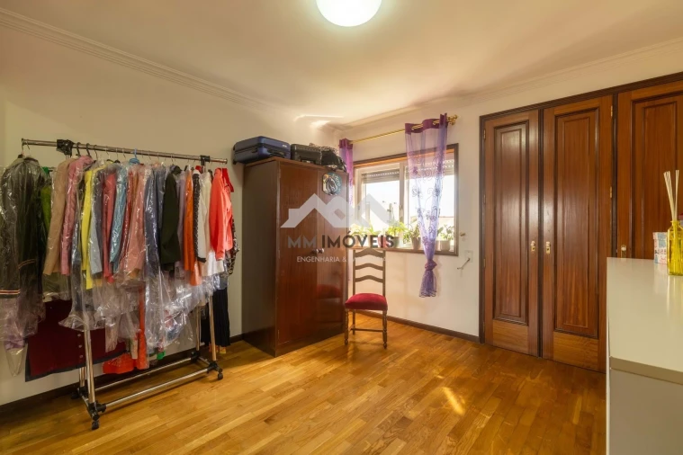 Moradia T4 para Venda em Cidade da Maia Foto 33