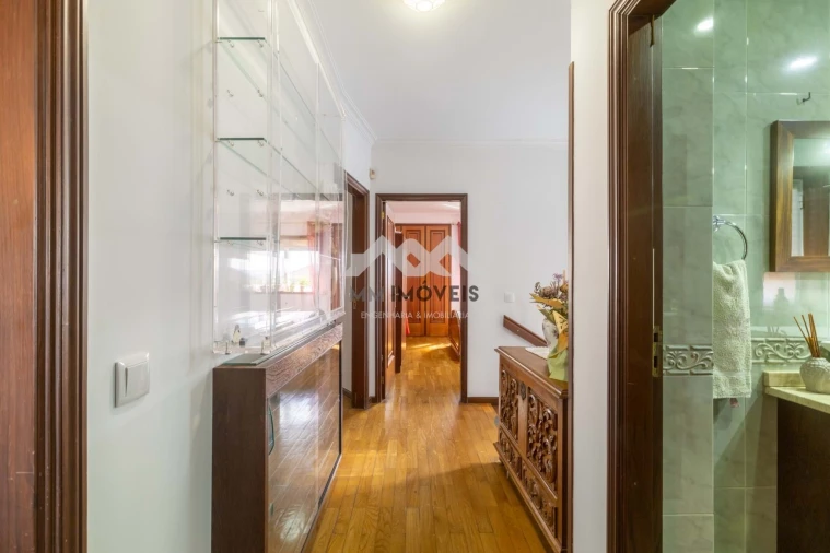 Moradia T4 para Venda em Cidade da Maia Foto 44