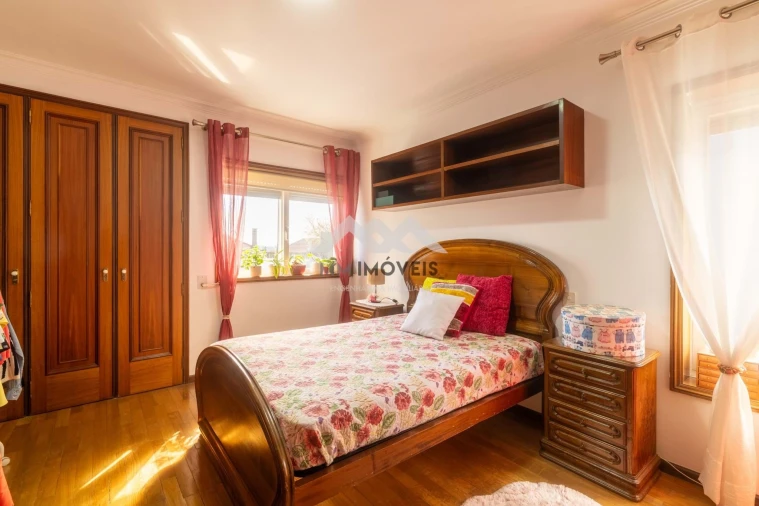 Moradia T4 para Venda em Cidade da Maia Foto 31