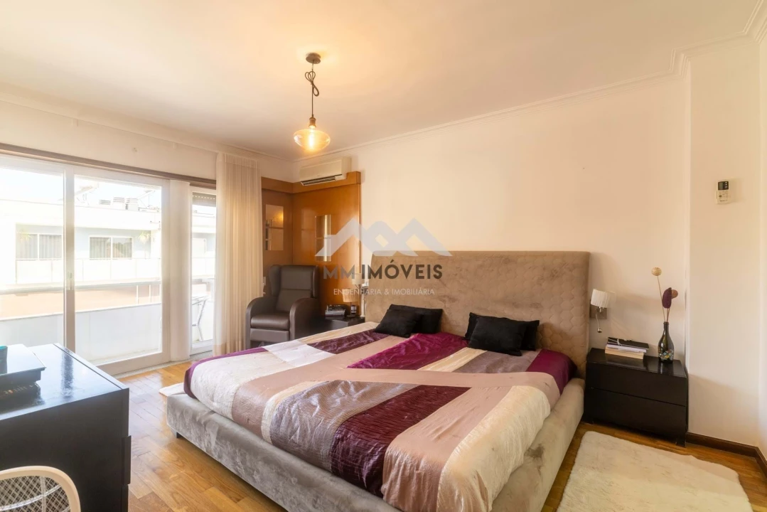 Moradia T4 para Venda em Cidade da Maia Foto 7