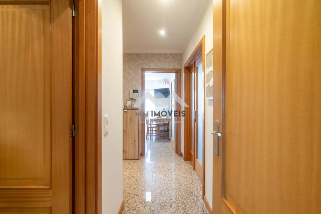 Apartamento T2 para Venda em Nogueira e Silva Escura Foto 25