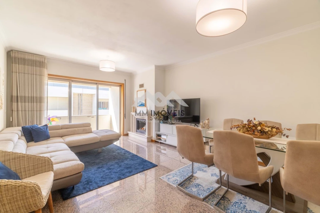 Apartamento T2 para Venda em Nogueira e Silva Escura Foto 3