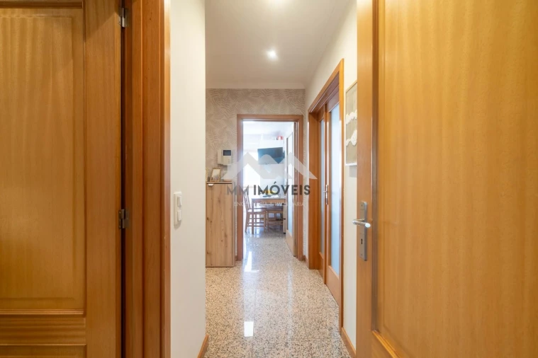 Apartamento T2 para Venda em Nogueira e Silva Escura Foto 25