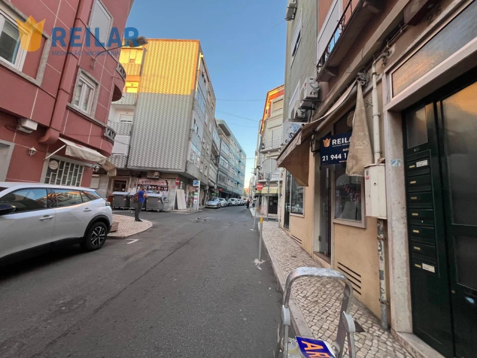 Loja para Arrendamento em Moscavide e Portela Foto 2