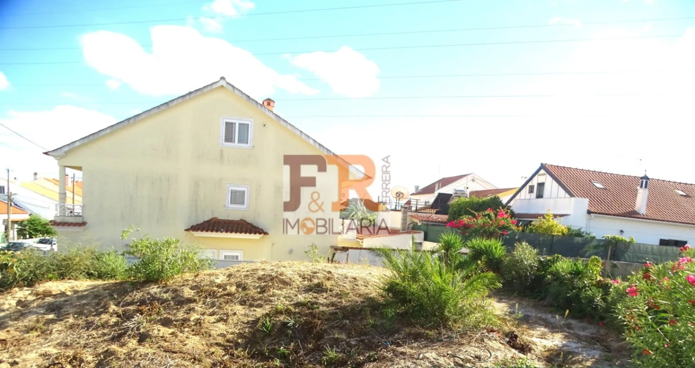 Terreno para Venda em Quinta do Conde Foto 2