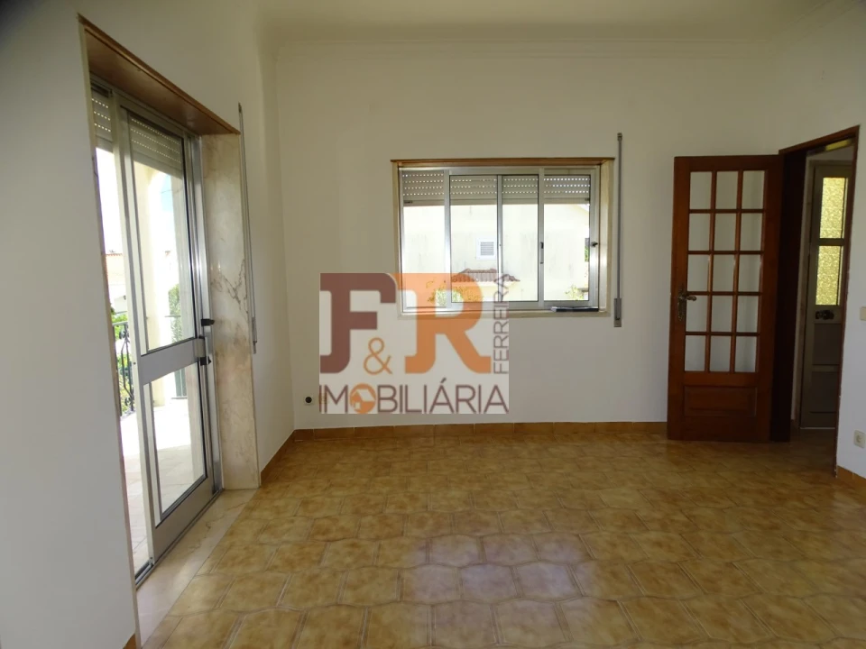 Moradia T2 para Venda em Quinta do Conde Foto 37