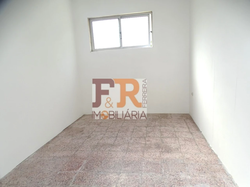 Moradia T2 para Venda em Quinta do Conde Foto 47