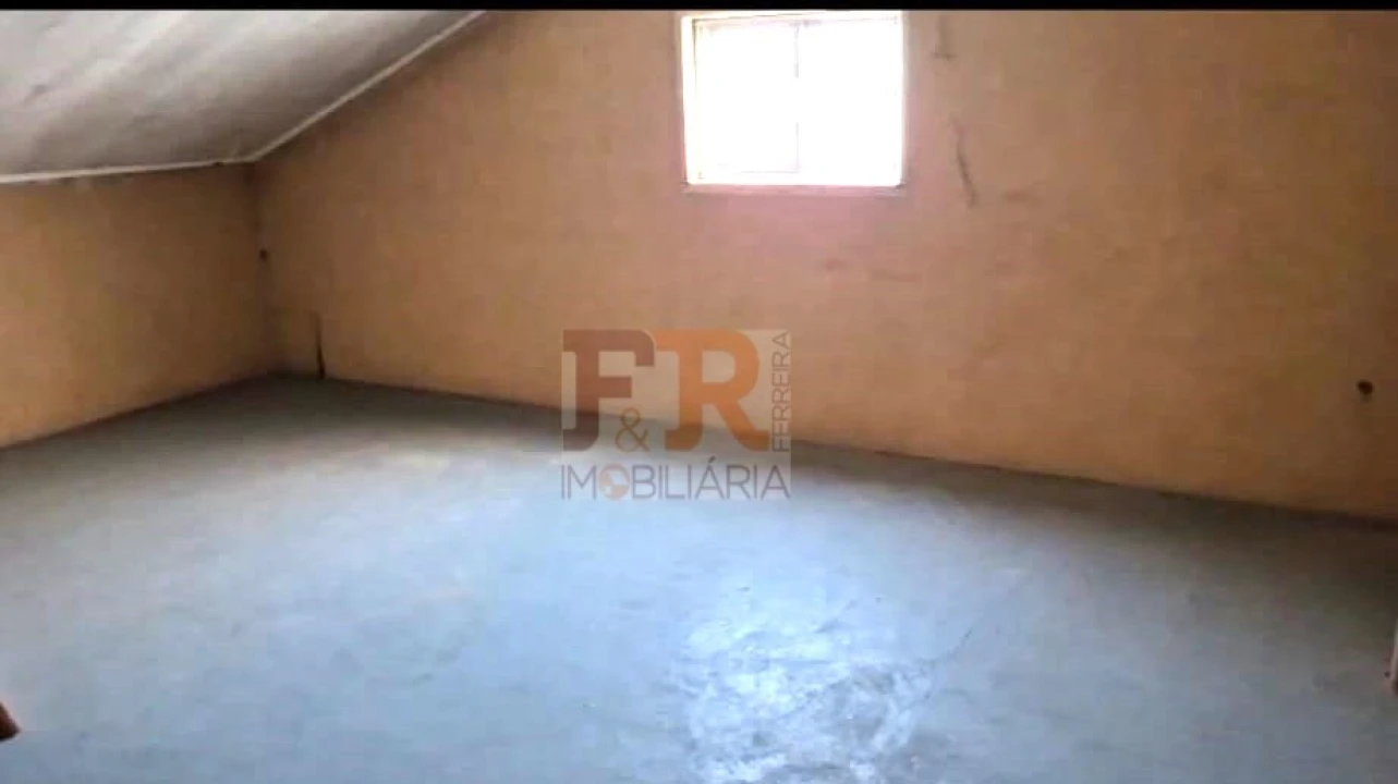 Moradia T2 para Venda em Quinta do Conde Foto 52