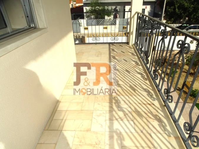 Moradia T2 para Venda em Quinta do Conde Foto 21