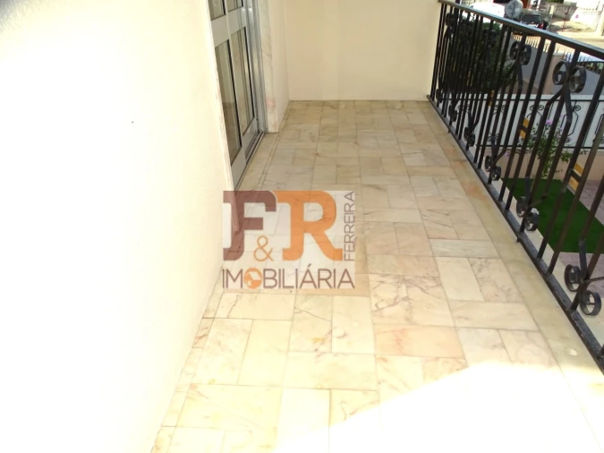 Moradia T2 para Venda em Quinta do Conde Foto 22