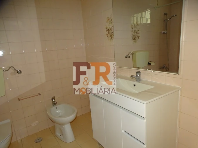 Moradia T2 para Venda em Quinta do Conde Foto 38