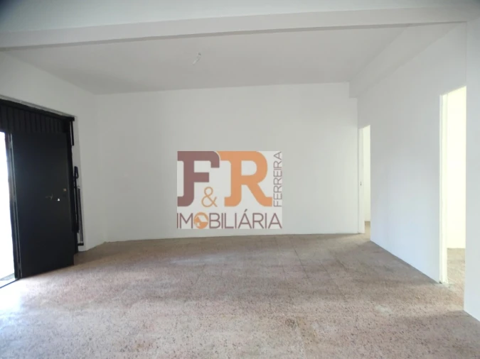 Moradia T2 para Venda em Quinta do Conde Foto 46