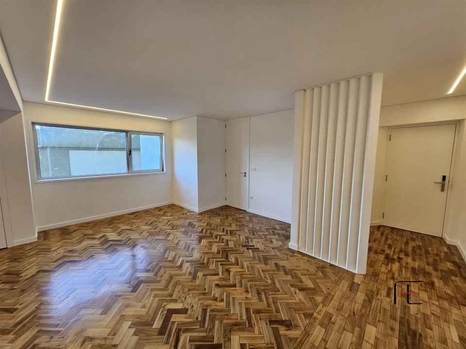 Apartamento T4 para Venda em Cedofeita, Santo Ildefonso, Sé, Miragaia, São Nicolau e Vitória Foto 7