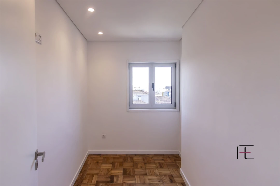 Apartamento T4 para Venda em Cedofeita, Santo Ildefonso, Sé, Miragaia, São Nicolau e Vitória Foto 15